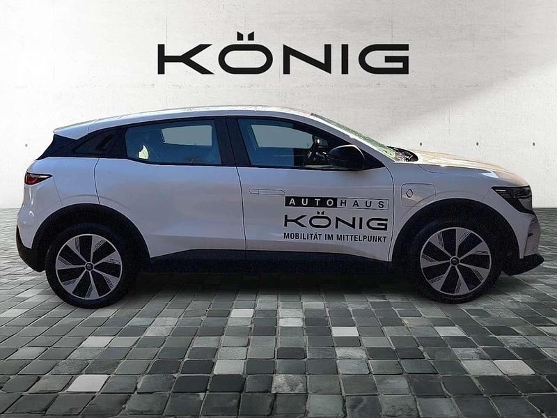 Second-hand Renault Megane E-Tech Evolution 55 kW (75 CP) 2023 Alb Berlinǎ