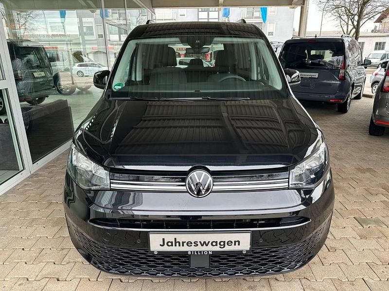 Gebraucht VW Caddy Life 102 PS (75 kW) 2023 Deep black perleffekt Van / Kleinbus