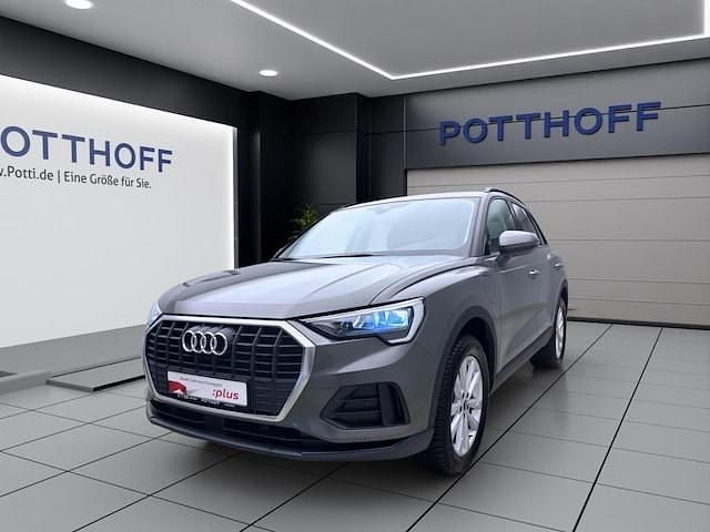 Chronosgrau metallic Gebraucht 2021 Audi Q3 Design SUV | 29.750 € (Fairer Preis) - Bild 1/4