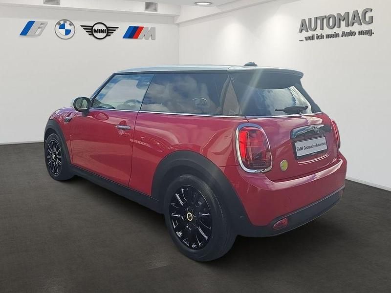 Gebraucht Mini Cooper SE Hatch 135 kW (184 PS) 2023 Chili red Kleinwagen