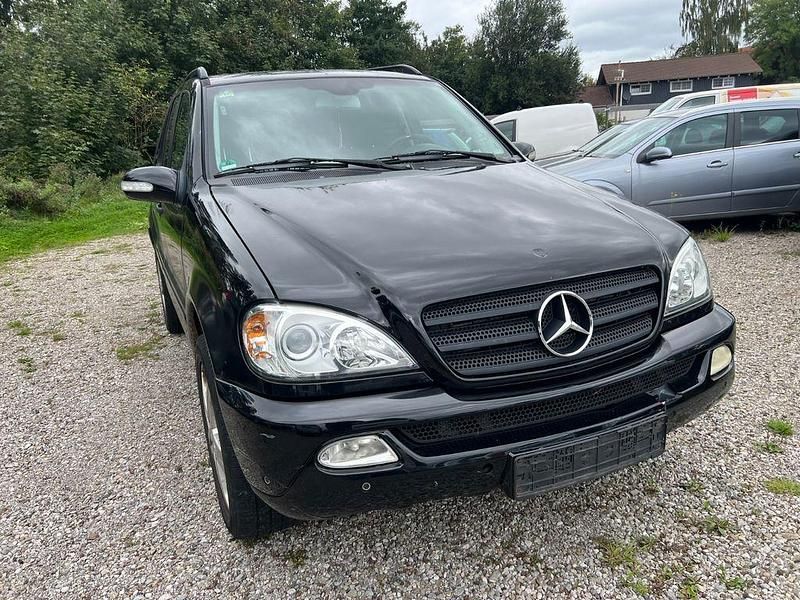 Schwarz Gebraucht 2004 Mercedes ML270 SUV | 2.900 € (Superpreis) - Bild 1/4