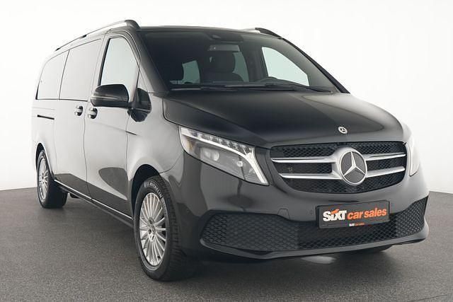 Schwarz Gebraucht 2024 Mercedes V300 Van / Kleinbus | 54.660 € - Bild 1/4