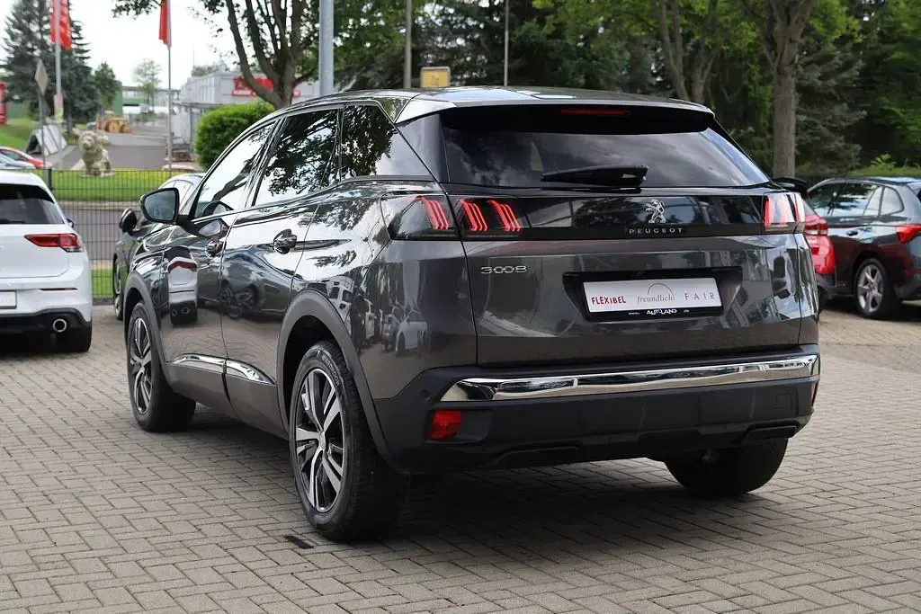 Gebraucht Peugeot 3008 Active 131 PS (96 kW) 2023 Blau SUV
