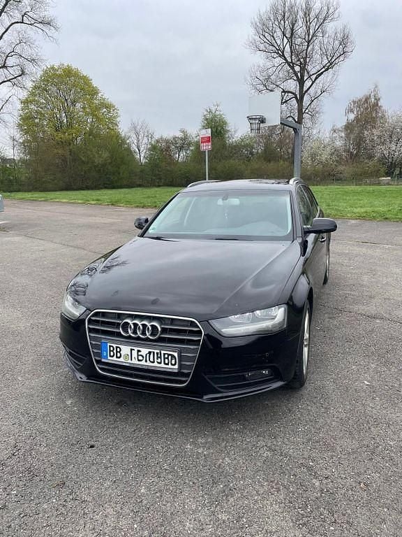 Gebraucht Audi A4 Sport 143 PS (105 kW) 2012 Schwarz Kombi
