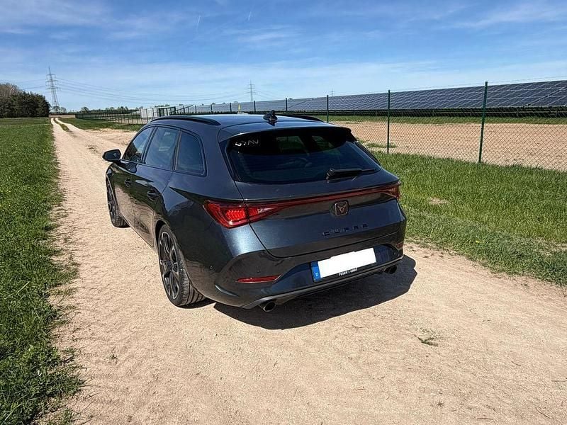 Second-hand Cupra Leon 245 CP (180 kW) 2024 Gri Berlinǎ