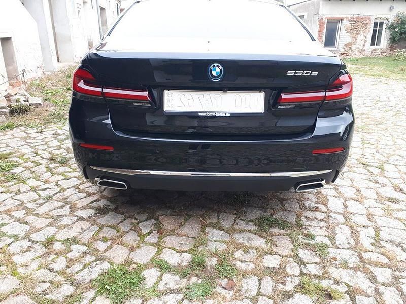 Gebraucht BMW 530e Performance 292 PS (214 kW) 2022 Schwarz Limousine