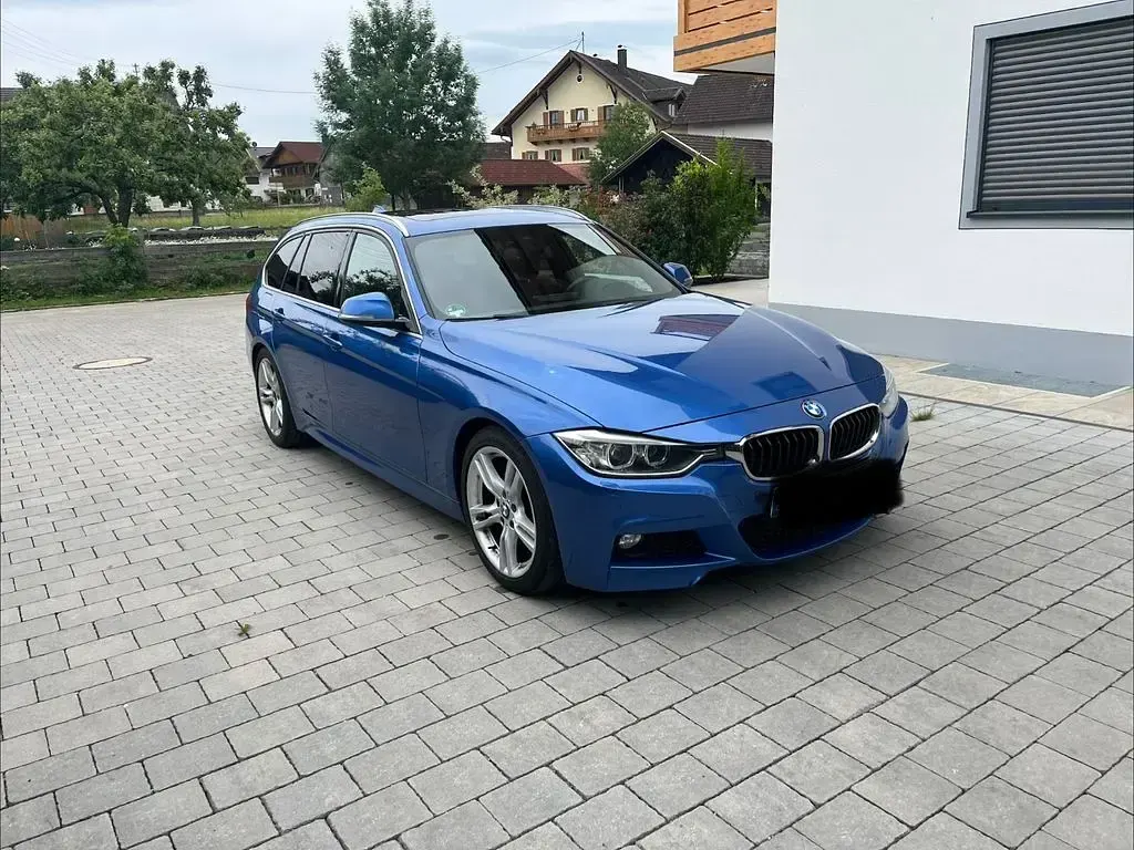 Gebraucht BMW 330 Performance 258 PS (189 kW) 2014 Blau Kombi