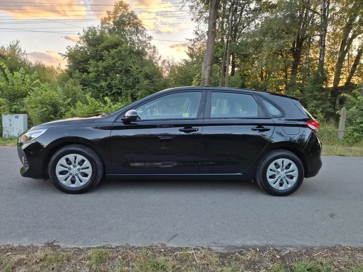 Gebraucht Hyundai i30 100 PS (73 kW) 2020 Kleinwagen