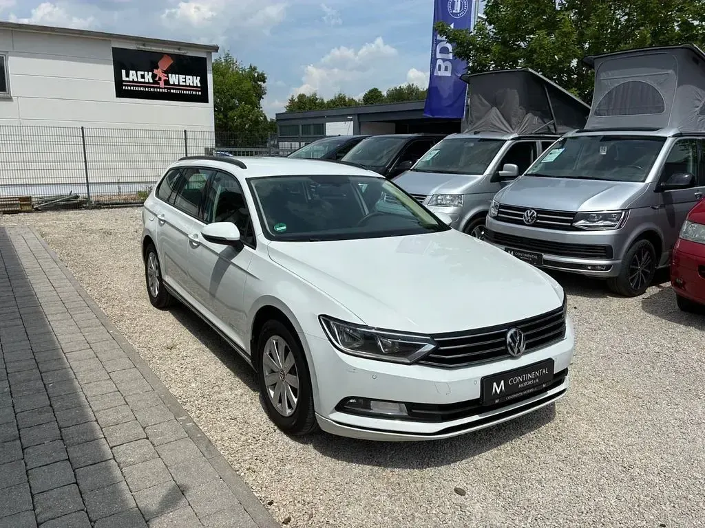 Gebraucht VW Passat 150 PS (110 kW) 2018 Weiß Kombi
