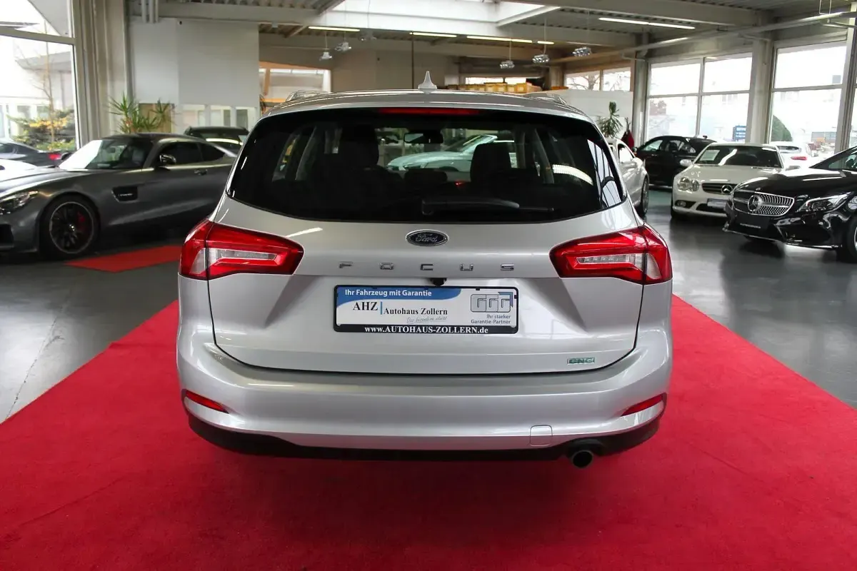 Gebraucht Ford Focus 125 PS (91 kW) 2019 Silber Kombi