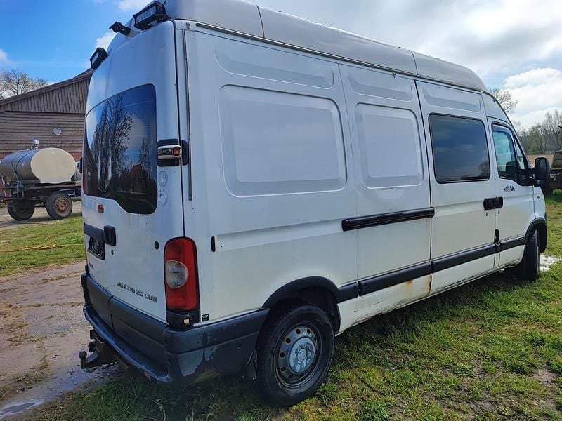 Second-hand Opel Vivaro 145 CP (106 kW) 2008 Alb Monovolum
