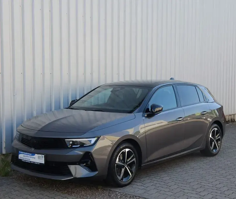 Gebraucht Opel Astra 131 PS (96 kW) 2025 Moonstone grey Kleinwagen