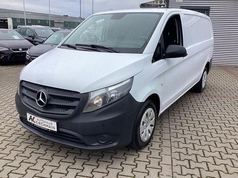 Weiß Gebraucht 2015 Mercedes Vito Van / Kleinbus | 13.500 € (Guter Preis) - Bild 1/4