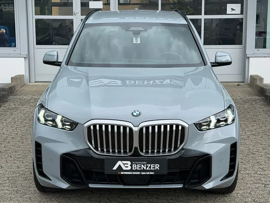 Gebraucht BMW X5 M Sport 286 PS (210 kW) 2025 Grau SUV