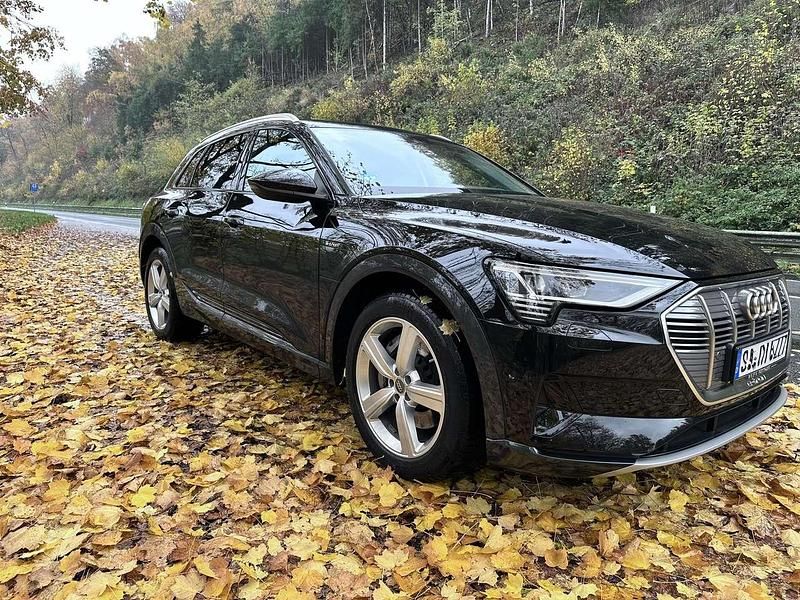 Usata Audi e-tron Advanced 230 kW (313 CV) 2020 Nero SUV