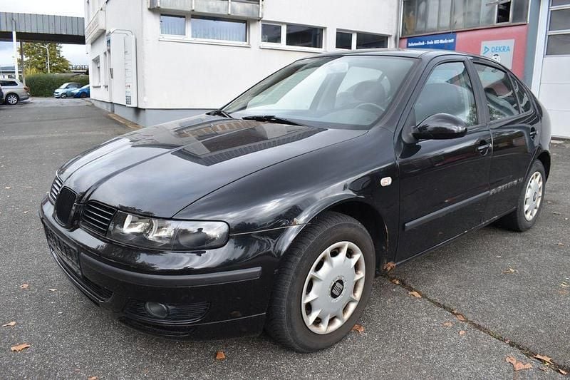 Schwarz Gebraucht 2004 Seat Leon Limousine | 650 € (Superpreis) - Bild 1/4