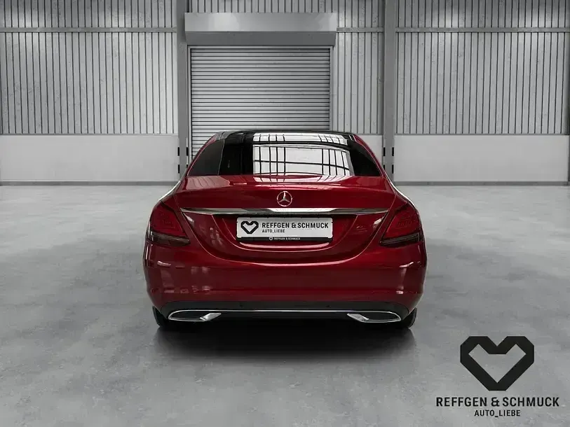 Gebraucht Mercedes C180 Avantgarde 2019 Rot Limousine
