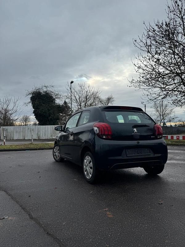Gebraucht Peugeot 108 70 PS (51 kW) 2015 Schwarz Kleinwagen