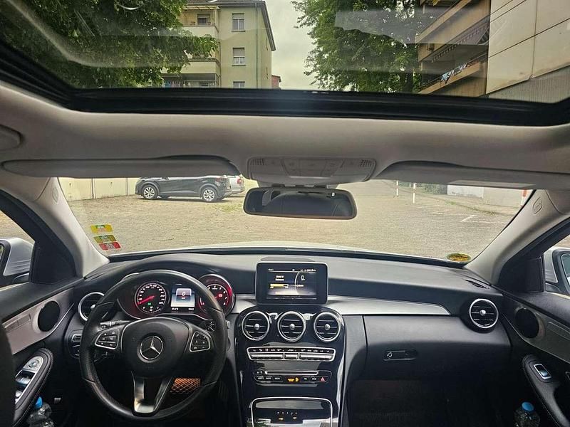Silber Gebraucht 2018 Mercedes C180 Exclusive Limousine | 21.600 € (Fairer Preis) - Bild 1/4