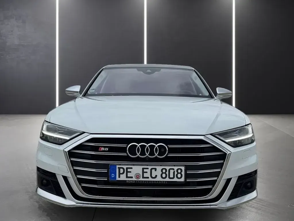 Gebraucht Audi S8 Sport 571 PS (419 kW) 2021 Weiß Limousine