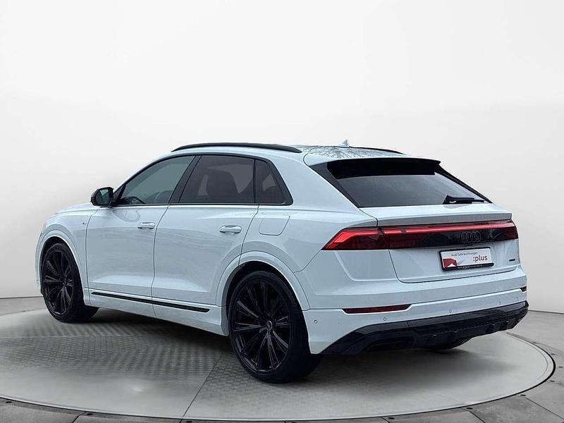 Usado Audi Q8 Advanced 395 HP (290 kW) 2025 Branco SUV