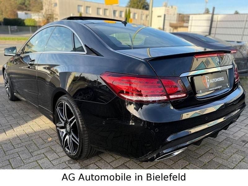 Gebraucht Mercedes E200 AMG 184 PS (135 kW) 2017 Schwarz Coupé