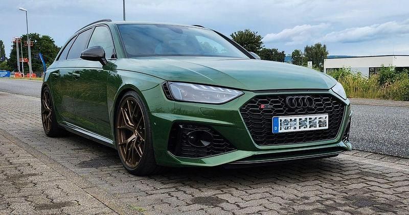 Grün Gebraucht 2021 Audi RS4 Ambiente Kombi | 64.950 € (Fairer Preis) - Bild 1/4