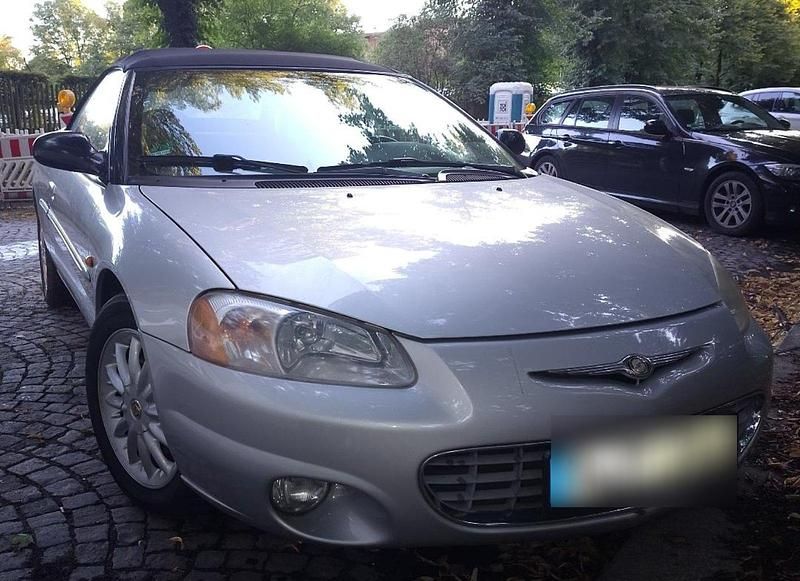 Używany Chrysler Sebring Cabriolet 140 KM (102 kW) 2003 Szary Kabriolet