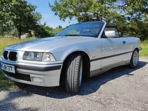 Silber Gebraucht 1998 BMW 320 Cabriolet Exclusive Cabrio | 13.900 € (Etwas zu teuer) - Bild 1/4