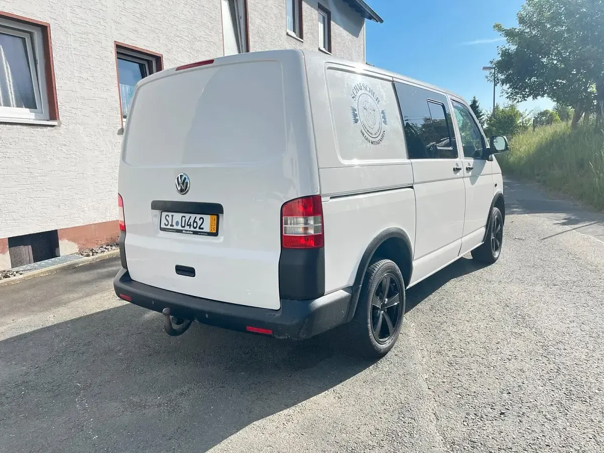 Gebraucht VW Multivan 102 PS (75 kW) 2012 Weiß Van / Kleinbus
