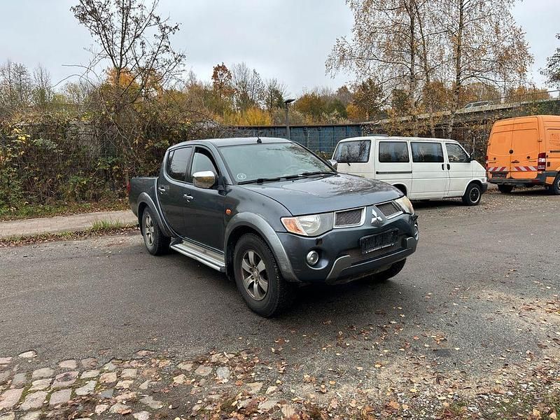 Gebraucht Mitsubishi L200 2007 Grau Pickup