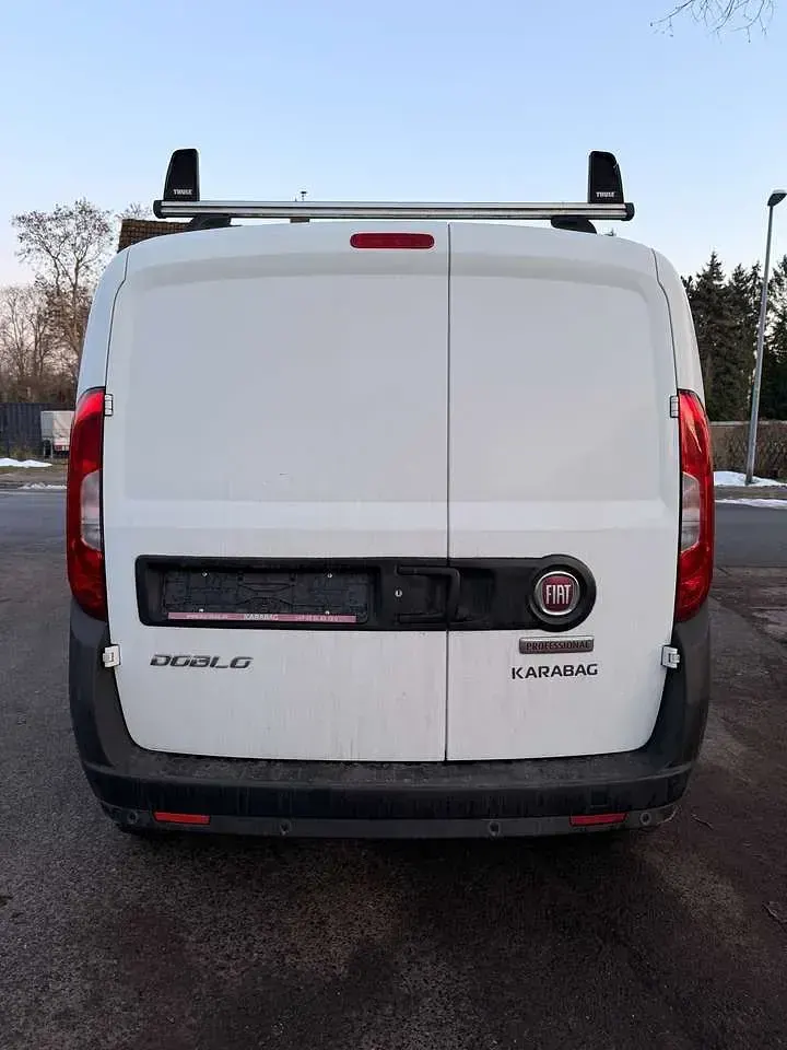 Gebraucht Fiat Doblò 101 PS (74 kW) 2019 Colore esterno (weiß) Van / Kleinbus