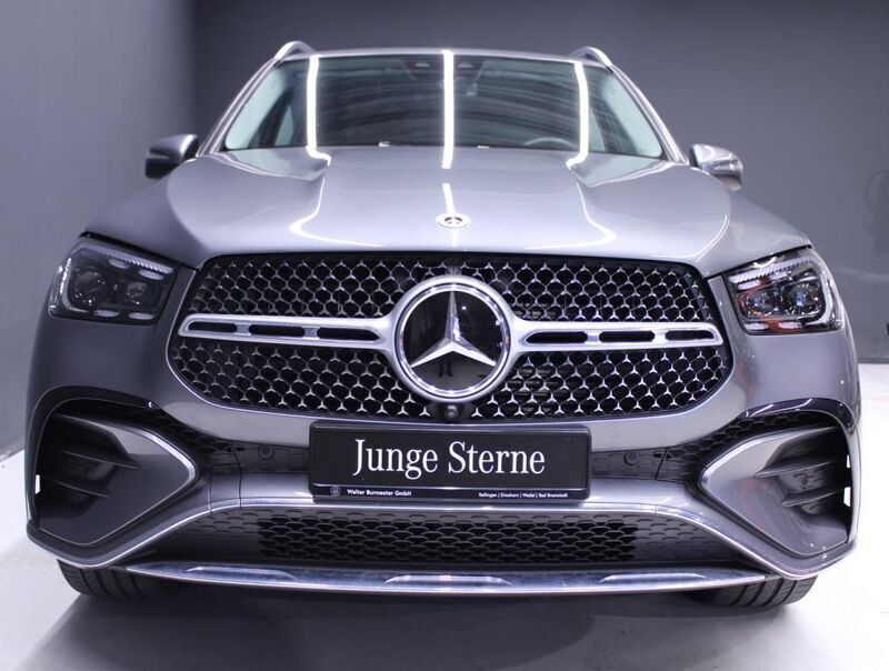 Gebraucht Mercedes GLE300 AMG 269 PS (197 kW) 2023 Metalliclack selenitgrau SUV