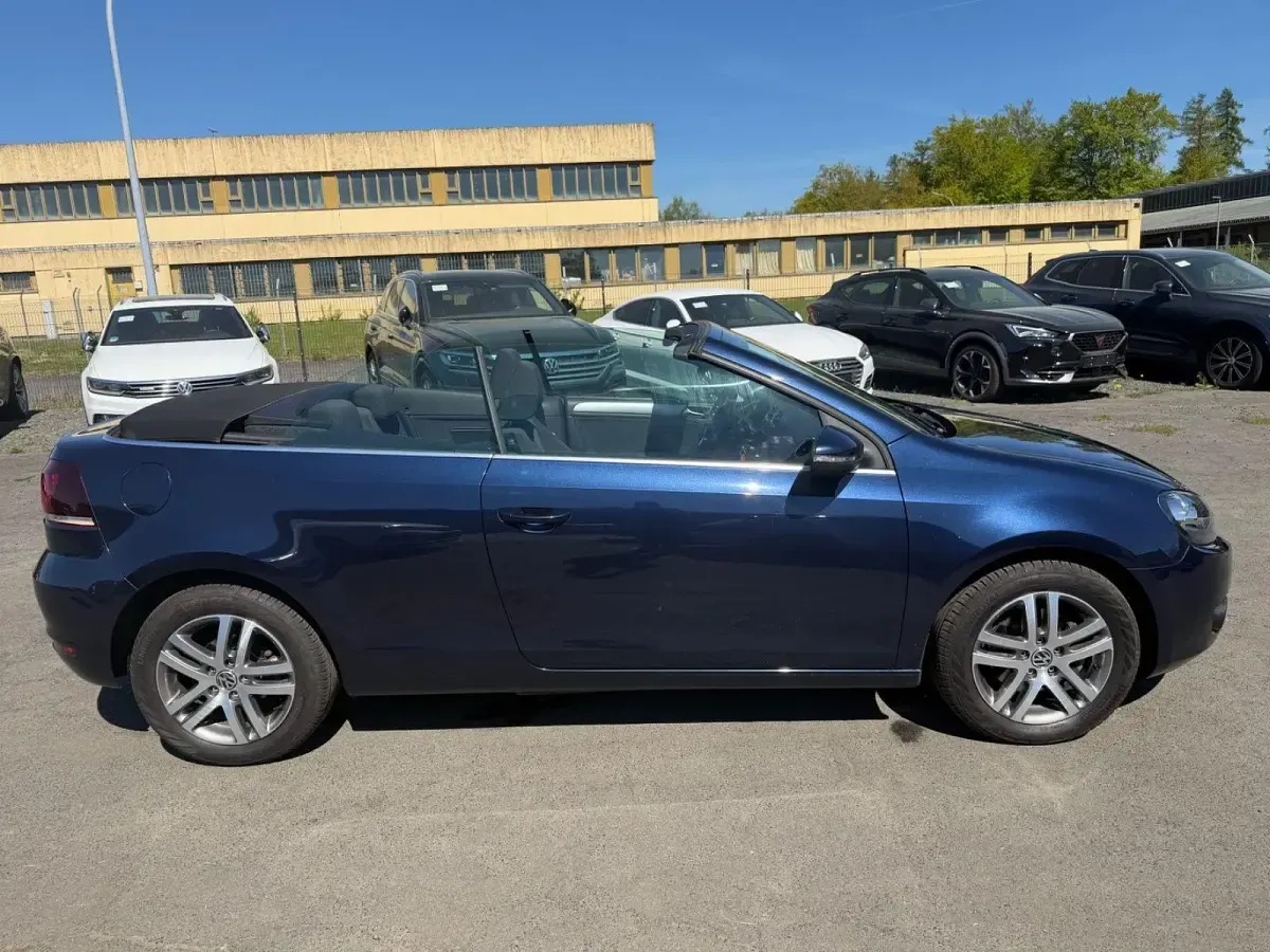 Usata VW Golf 105 CV (77 kW) 2011 Blu Cabrio