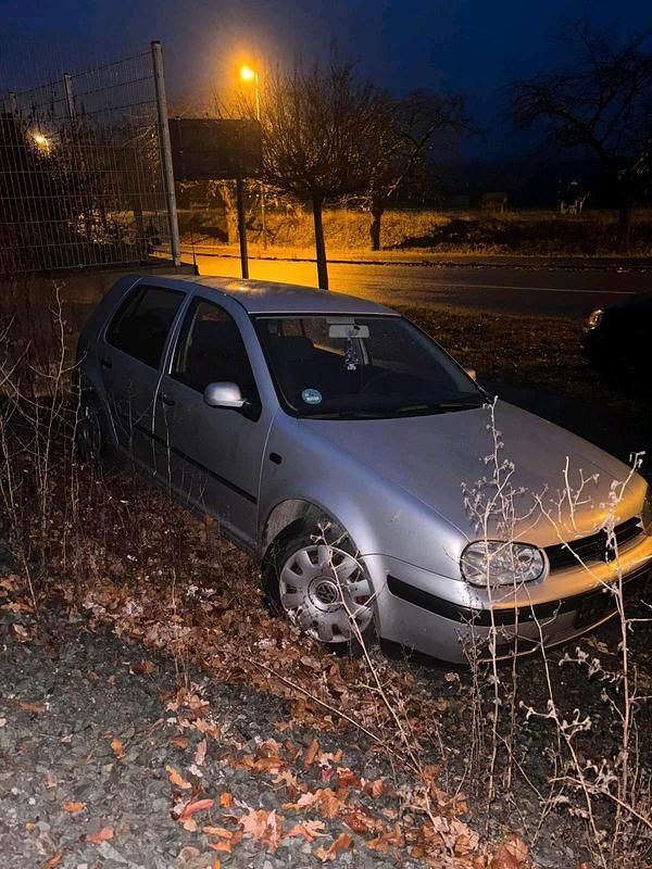 Gebraucht VW Golf 75 PS (55 kW) 2000 Silber Limousine
