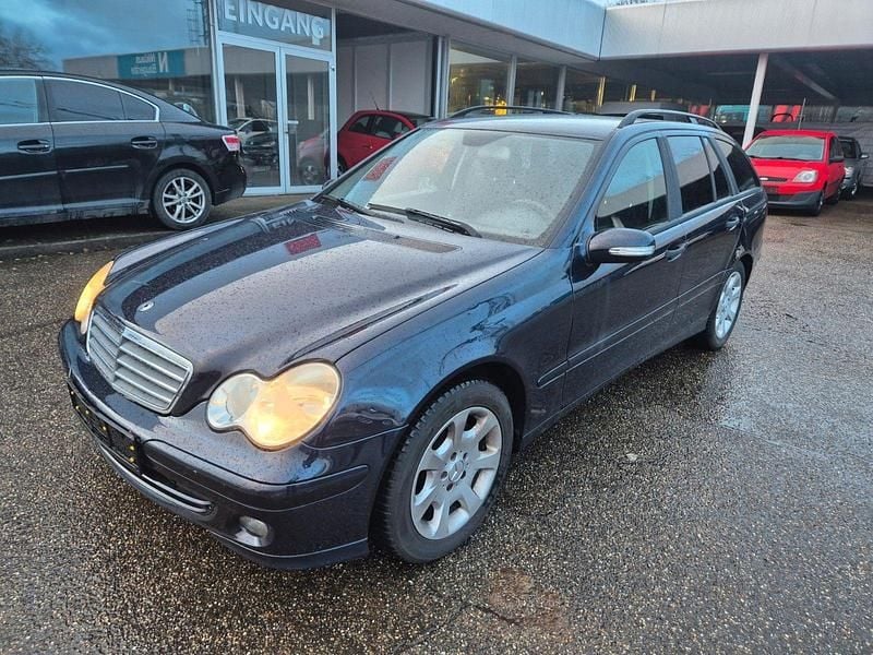 Gebraucht Mercedes C180 143 PS (105 kW) 2006 Blau Kombi