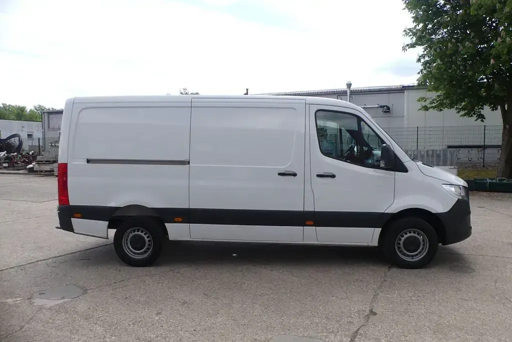 Używany Mercedes Sprinter 163 KM (119 kW) 2018 Biały Van