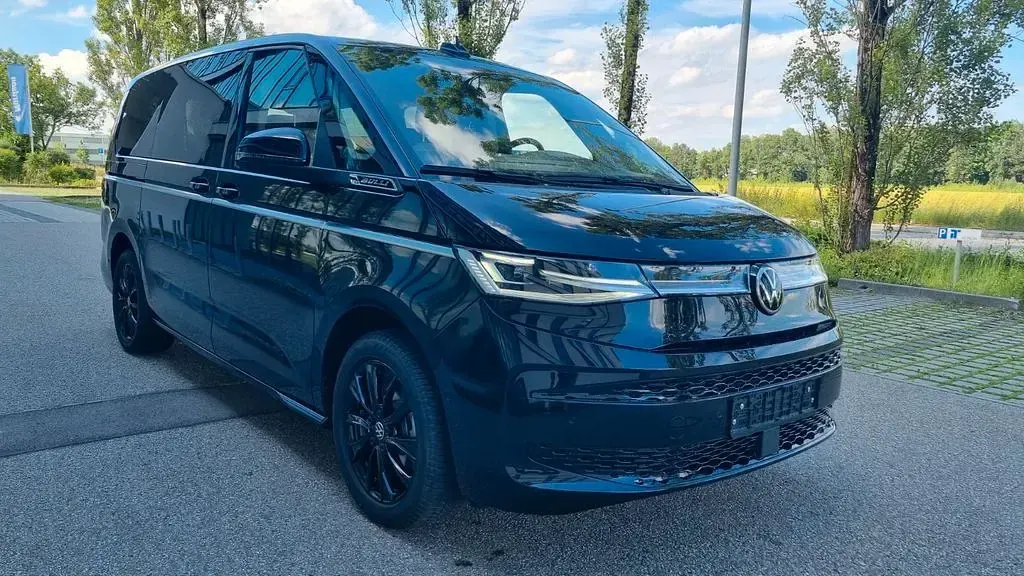 Neu VW Multivan Style 150 PS (110 kW) 2026 Schwarz Van / Kleinbus