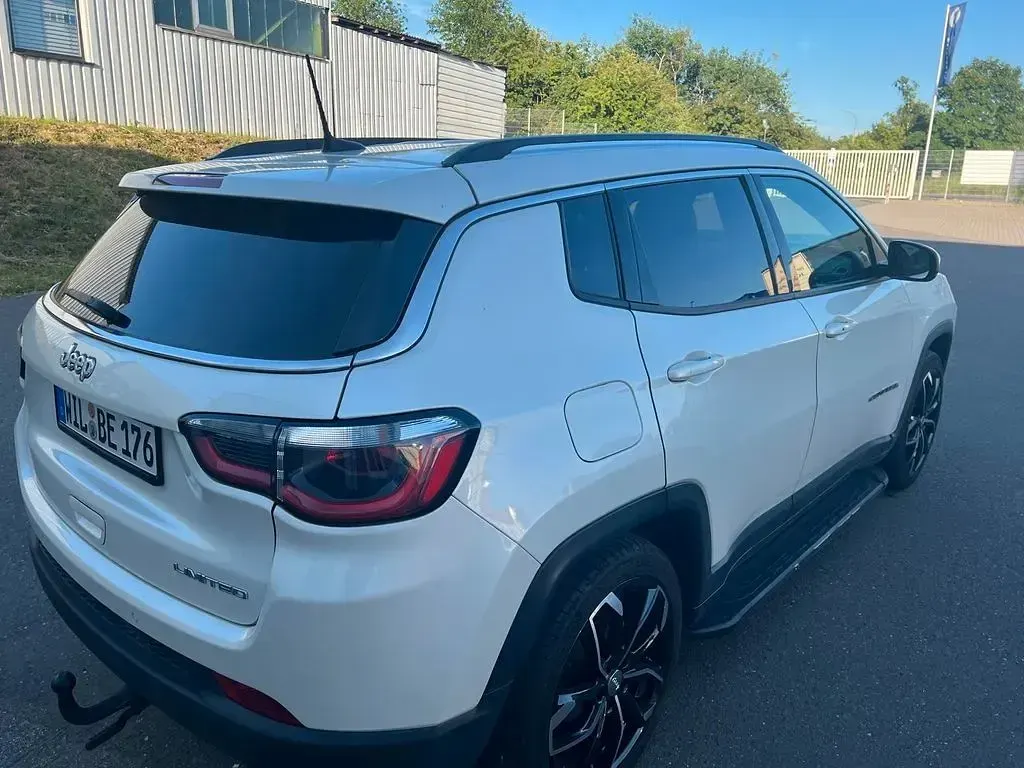 Gebraucht Jeep Compass Limited 140 PS (102 kW) 2018 Weiß SUV