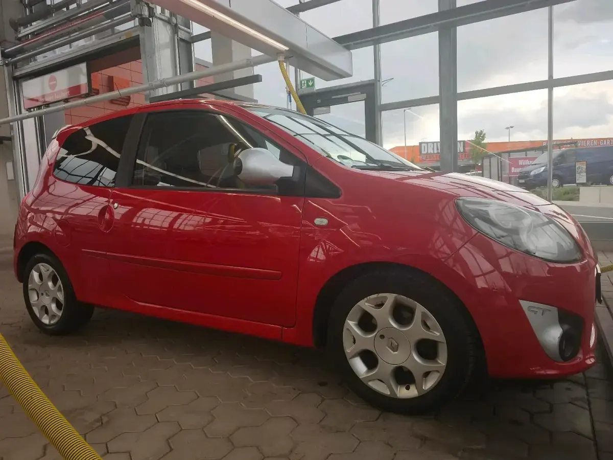 Używany Renault Twingo GT 101 KM (74 kW) 2007 Czerwony Hatchback