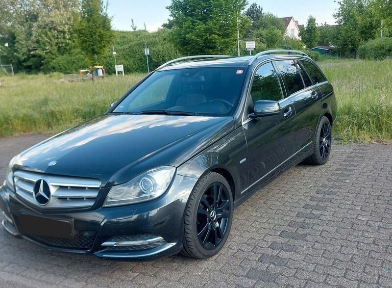 Schwarz Gebraucht 2012 Mercedes C220 Avantgarde Kombi | 6.600 € (Guter Preis) - Bild 1/4
