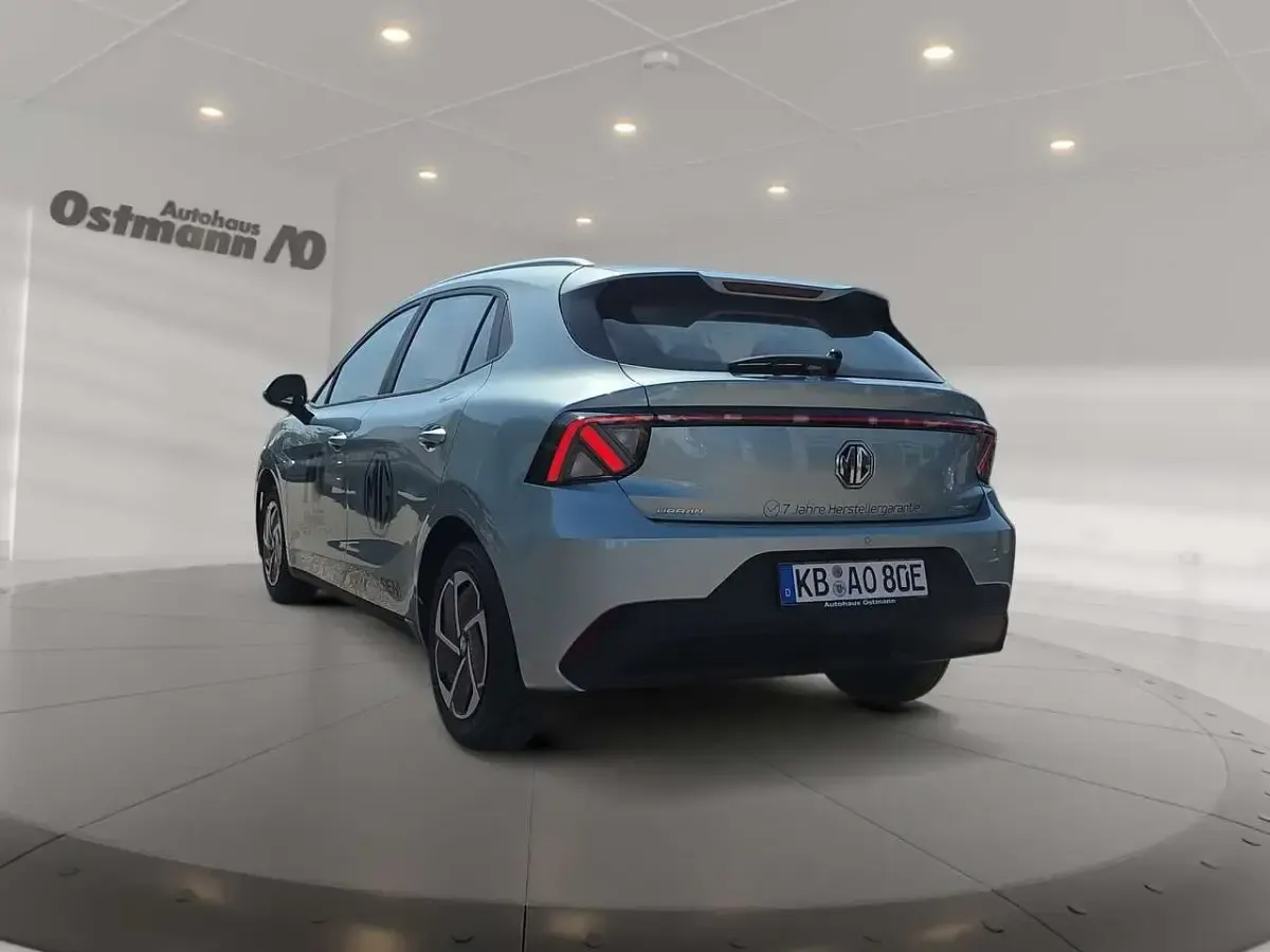 Gebraucht MG MG4 EV Comfort 110 kW (150 PS) 2026 Stone green Kleinwagen