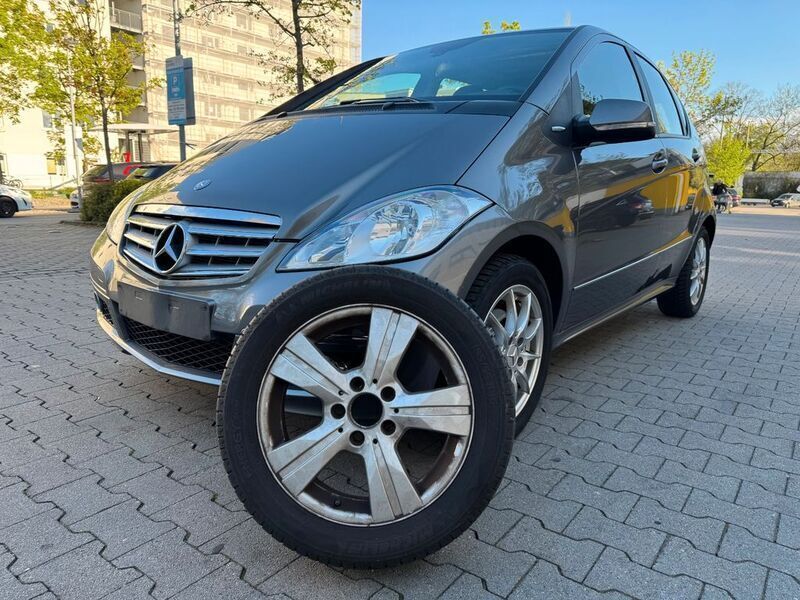 Grau Gebraucht 2008 Mercedes A170 Avantgarde Van / Kleinbus | 3.999 € (Guter Preis) - Bild 1/4