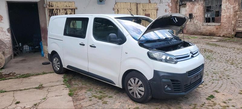 Weiß Gebraucht 2016 Citroën Jumpy Van / Kleinbus | 5.200 € (Fairer Preis) - Bild 1/4