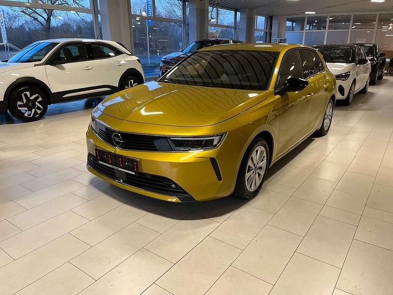 Gebraucht Opel Astra Elegance 110 PS (80 kW) 2022 Kult gelb Kleinwagen