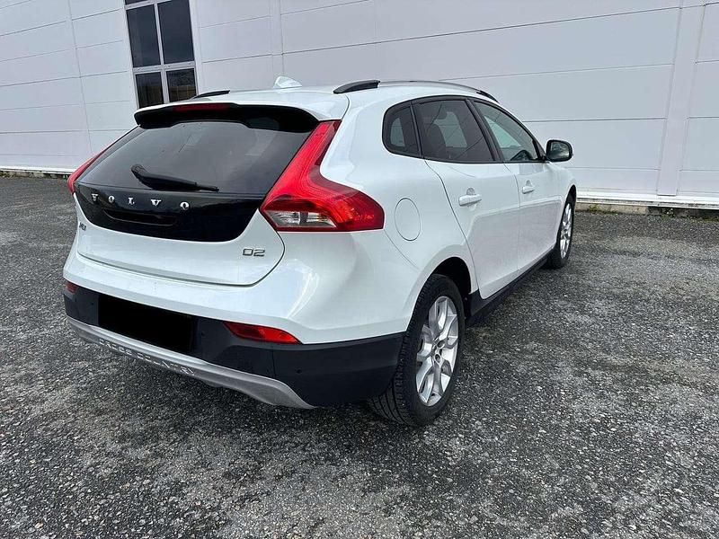 Gebraucht Volvo V40 CC 120 PS (88 kW) 2017 Weiß Kombi