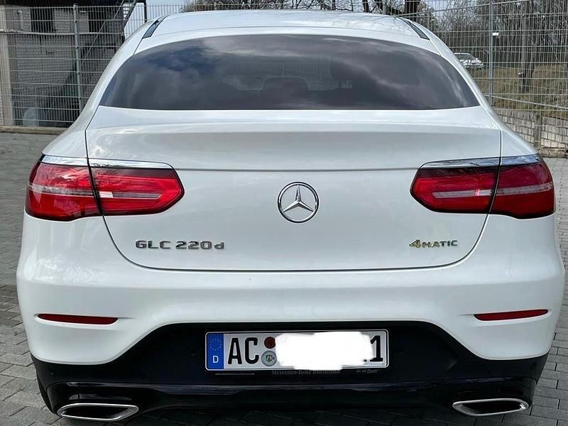 Gebraucht Mercedes GLC220 170 PS (125 kW) 2019 Weiß Coupé