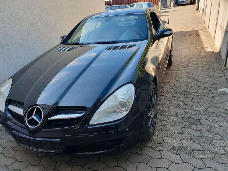 Schwarz Gebraucht 2007 Mercedes SLK200 Edition 1 Cabrio | 5.980 € (Superpreis) - Bild 1/4