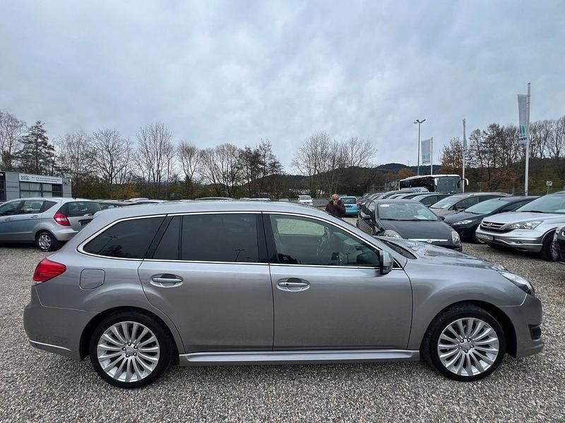 Gebraucht Subaru Legacy 150 PS (110 kW) 2010 Grau Limousine