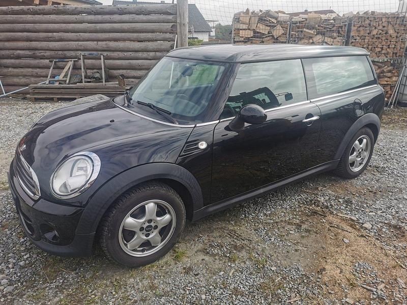Schwarz Gebraucht 2010 Mini One Clubman Kombi | 5.200 € (Fairer Preis) - Bild 1/4